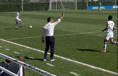 Cum a fost surprins Chivu pe margine, la meciul din UEFA Youth League: „Acest stil mi se pare insuportabil”