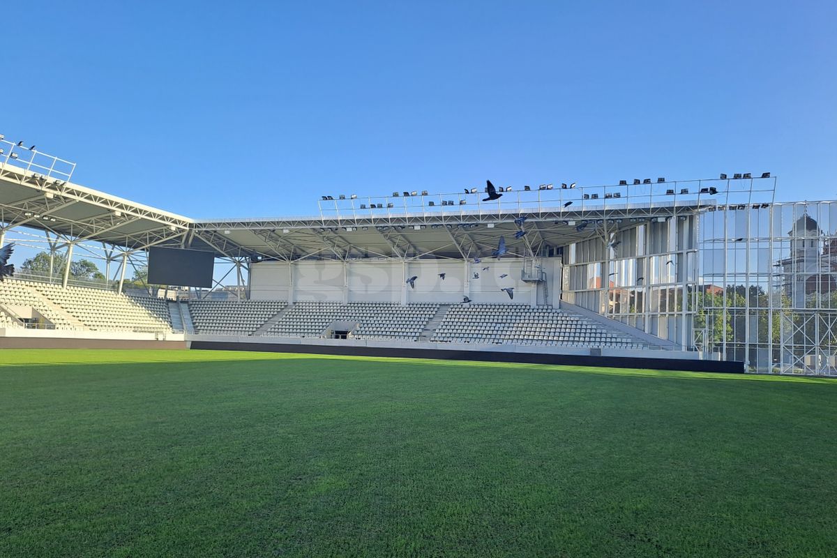 Verdict în procesul în care conducerea stadionului „Arcul de Triumf” a fost acuzată că a atribuit ilegal licitația pentru mentenanța gazonului