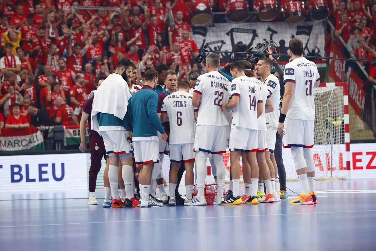 Imaginea zilei în sportul european » Starul echipei, descumpănit de eșecul suferit în Liga Campionilor: a privit secunde bune în gol