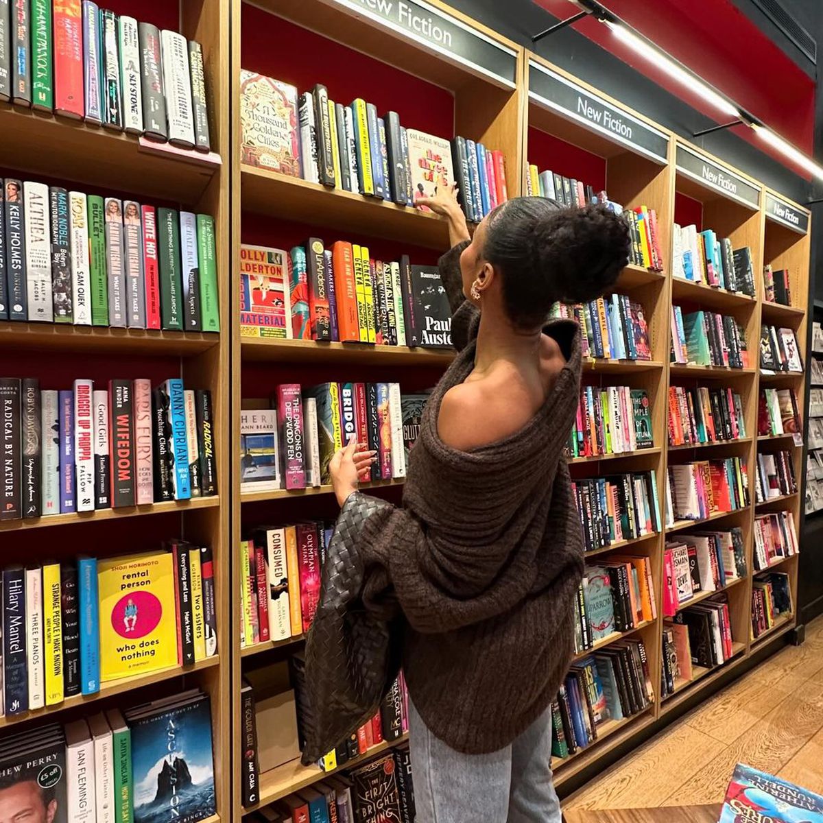 Medaliata cu argint de la Jocurile Olimpice i-a lăsat muți de uimire! A venit cu o rochie transparentă la „Săptămâna modei”