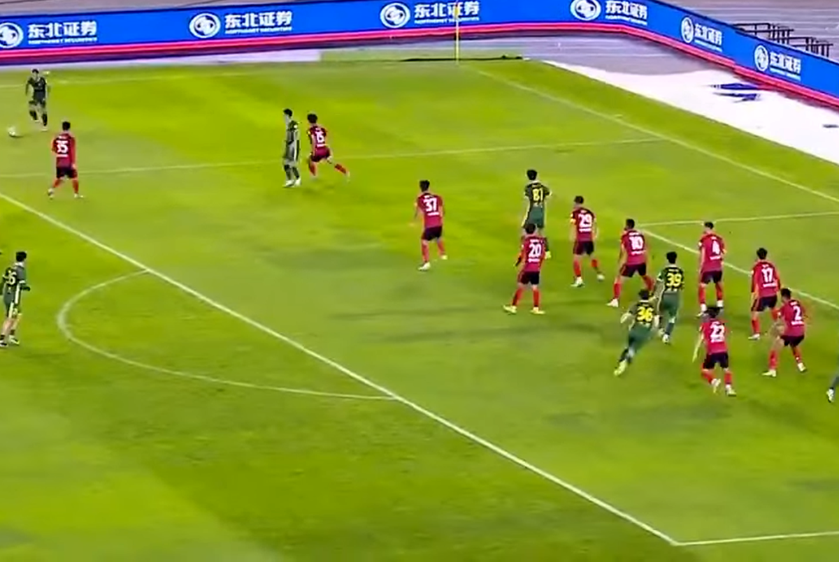 FABULOS! Alex Mitriță i-a înnebunit pe chinezi: a marcat la fel ca Ilie Dumitrescu cu Argentina