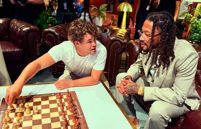 MVP-ul NBA din 2011 nu și-a atins potențialul în baschet, însă, cu ajutorul lui Magnus Carlsen, a descoperit o nouă pasiune: „Te învață multe despre viață”