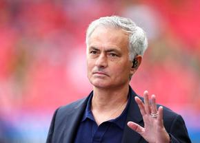 Jose Mourinho, conferință „de foc”: „Benfica câștigă ori iese moartă! Au fost intoxicări cu minciuni”