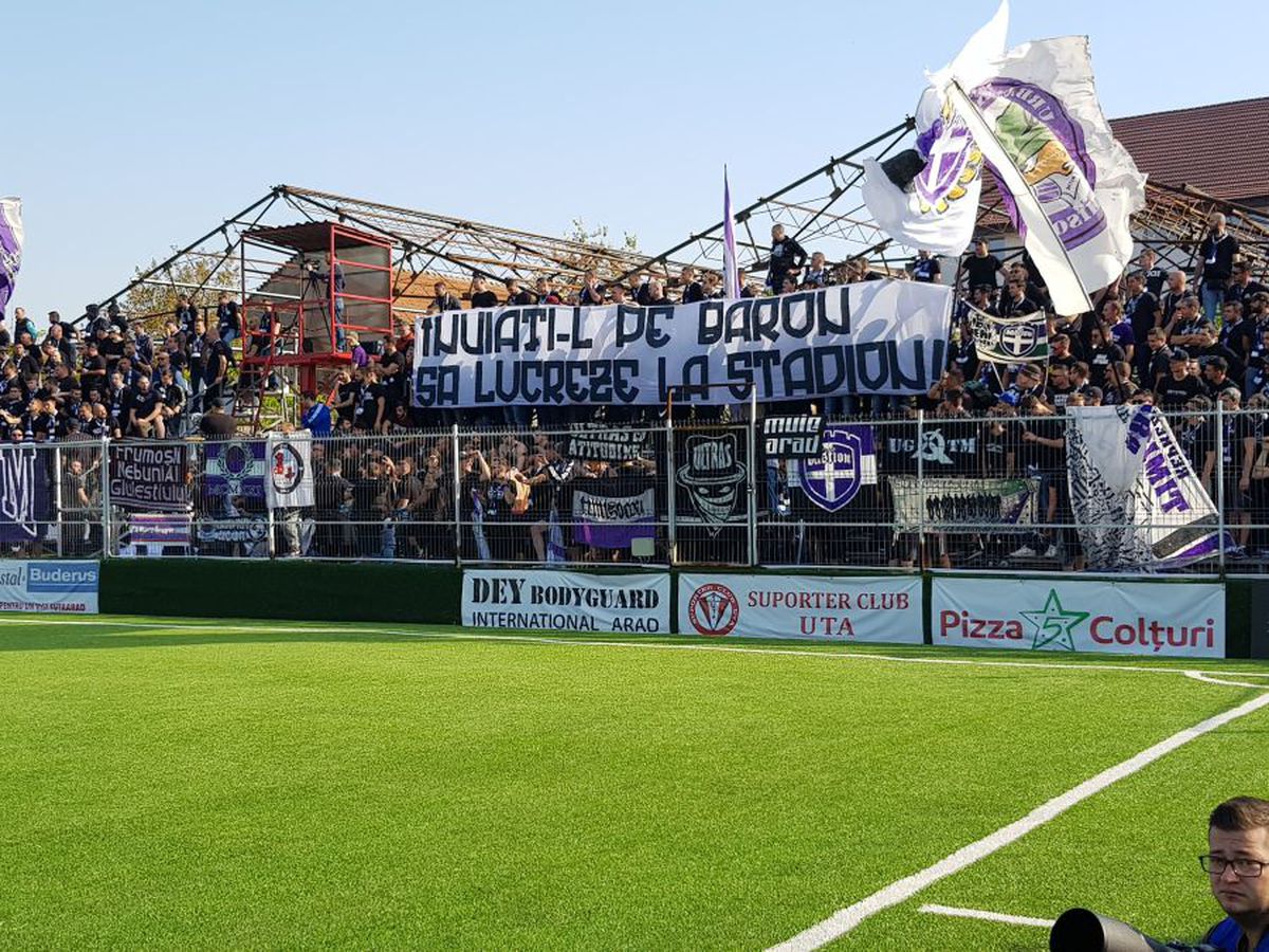 UTA - ASU POLI 1-0 // VIDEO+FOTO Cum a decurs duelul galeriilor în derby-ul Vestului » Momente de fair-play și mesaje ironice la adresa Stelei