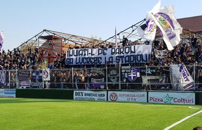 UTA - ASU POLI 1-0 // VIDEO+FOTO Cum a decurs duelul galeriilor în derby-ul Vestului » Momente de fair-play și mesaje ironice la adresa Stelei
