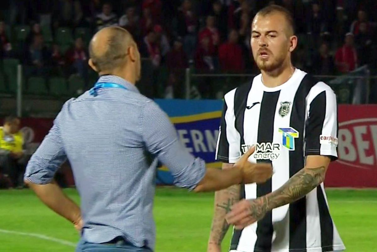 SEPSI - ASTRA // FOTO Denis Alibec, moment de nervozitate după ce a fost scos de Bogdan Andone: cum a reacționat atacantul