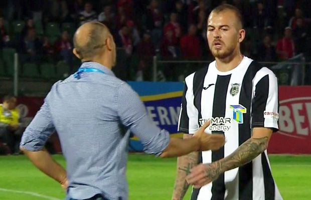 SEPSI - ASTRA // FOTO Denis Alibec, moment de nervozitate după ce a fost scos de Bogdan Andone: cum a reacționat atacantul
