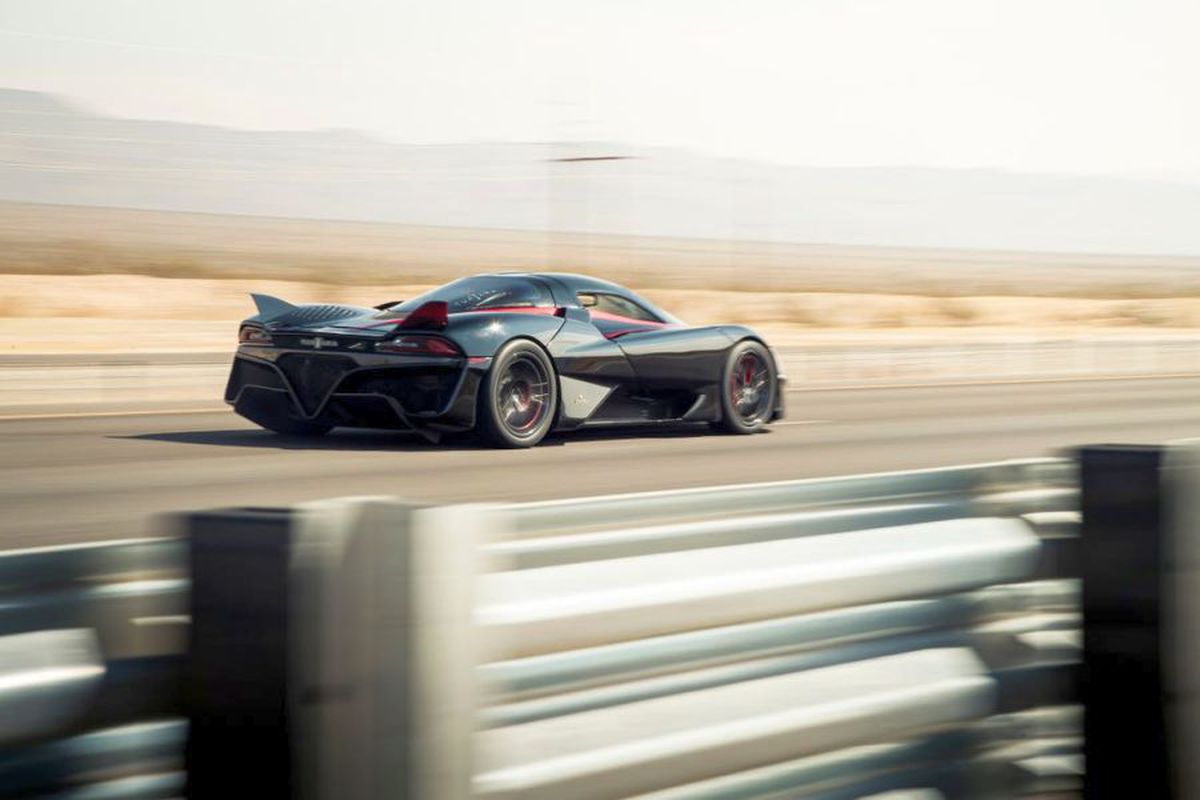 FOTO Cum arată SSC Tuatara: mașina care atinge viteza record de 508,73 km pe oră