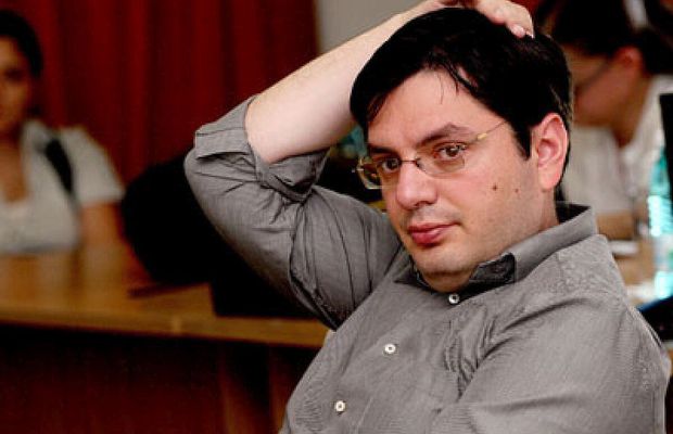 Un fost ministru al Tineretului și Sportului ar fi acuzat de luare de mită! Ce sume ar fi primit