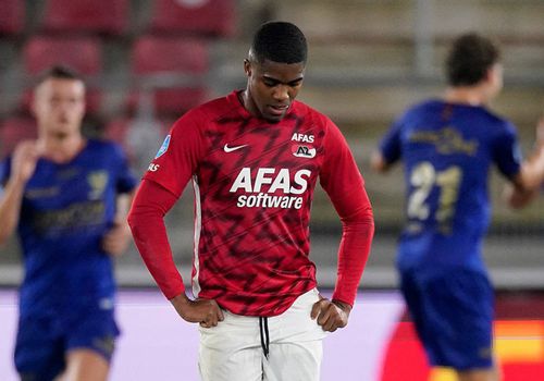 Alkmaar a evoluat sâmbătă în campionat și nu vrea să rateze nici partida de Europa League de la Napoli, deși are 13 jucători pozitivi cu coronavirus.