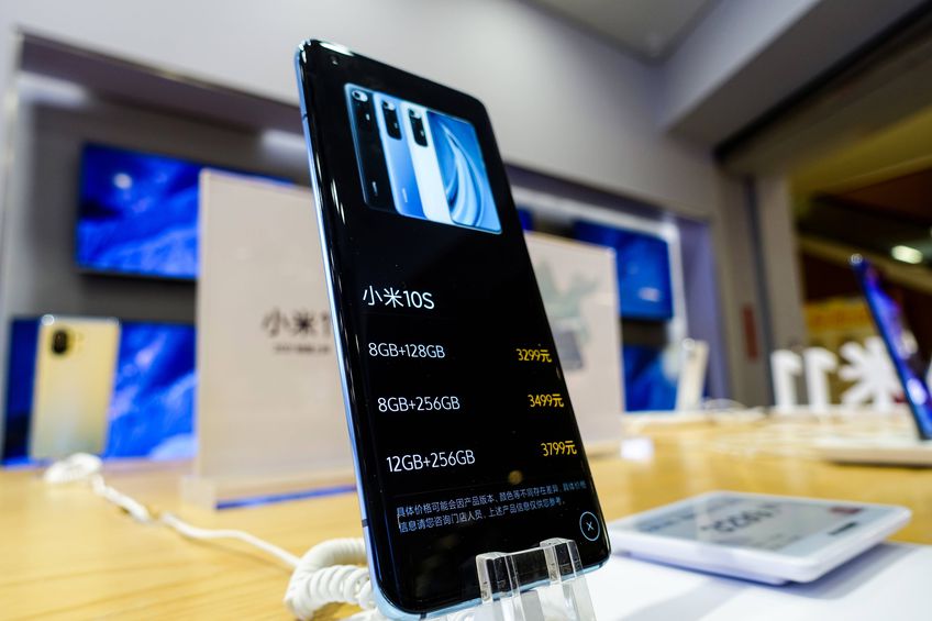 Xiaomi intră pe piața auto și spune că va scoate primul model de mașină electrică în 2024