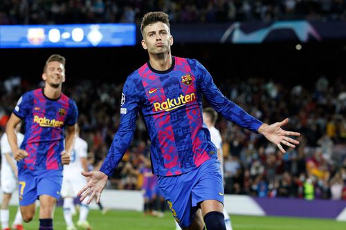 Barcelona - Dinamo Kiev 1-0. Gerard Pique (34 de ani) a decis meciul de pe Camp Nou cu golul său din minutul 36.