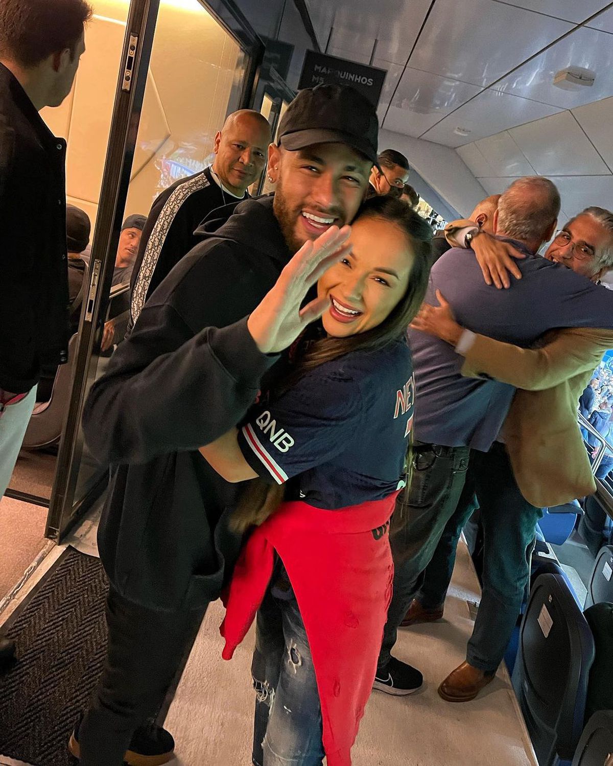 Vlăduța Lupău a dezvăluit ce a discutat cu Neymar pe „Parc des Princes”: „Mi-a transmis asta. Nu mi-a venit să cred!”