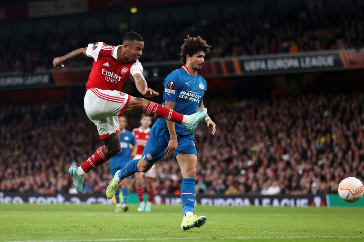 Arsenal continuă parcursul perfect din Europa League! Cătălin Cîrjan, rezervă în tabăra „tunarilor”