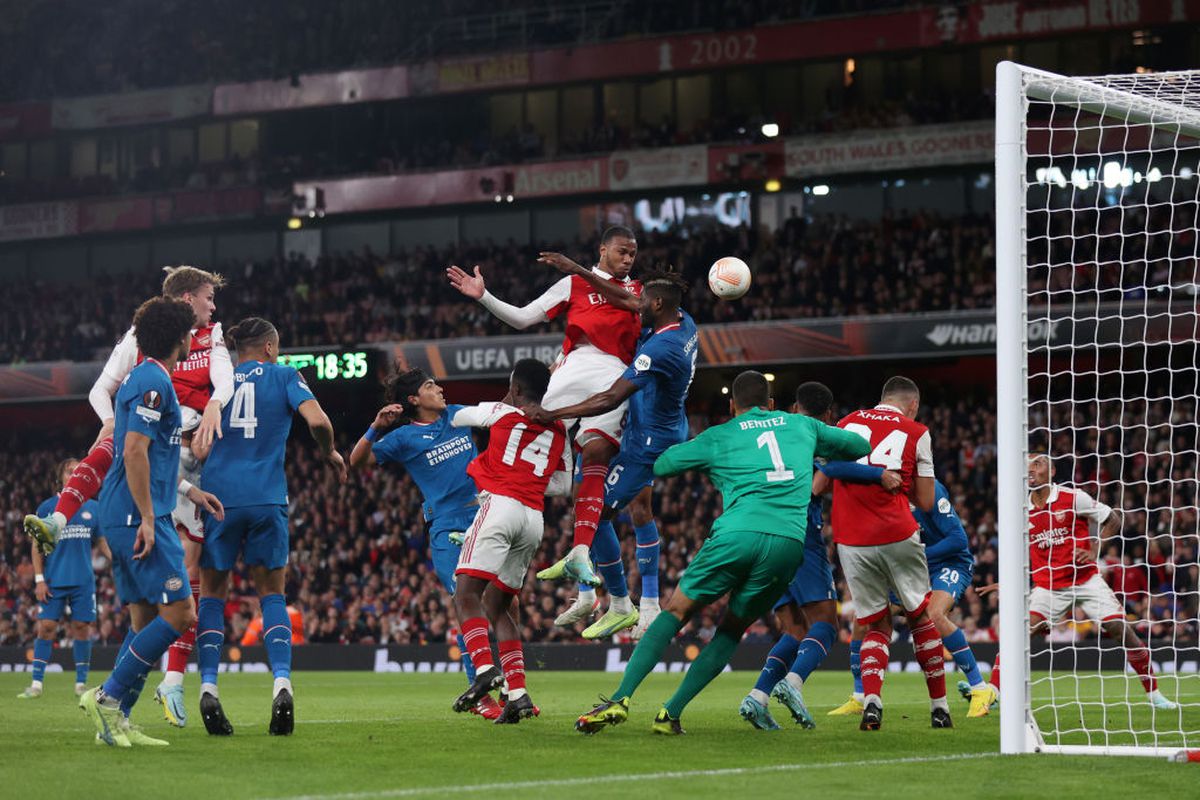 Arsenal continuă parcursul perfect din Europa League! Cătălin Cîrjan, rezervă în tabăra „tunarilor”