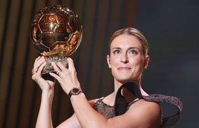 Alexia Putellas a primit Balonul de Aur la fotbal feminin. Tânăra s-a făcut remarcată și în afara terenului