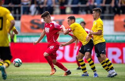 Golgeterul lui Dinamo locuiește la Săftica și povestește cum a reacționat când a primit oferta „câinilor”: „E unic în viață să joci pentru acest club”