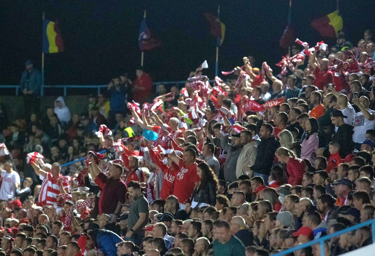 Atmosferă de Liga 1, stadion de Liga 3 » Imagini inedite de la UTA - Rapid: „paza” comenta meciul! 