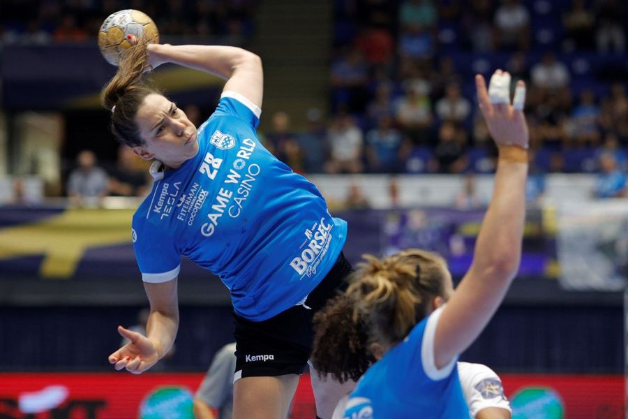 Monika Kobylinska a schimbat-o pe  CSM București cu Gloria Bistrița: „Sunt fericită că am rămas în România, într-o ligă foarte puternică”