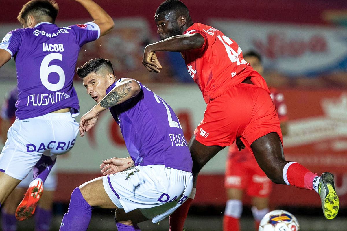 Revanșa lui Luckassen și FunSHOW » Rapid a condus în două rânduri, dar UTA i-a penalizat de fiecare dată pe giuleșteni. Clasamentul ACUM