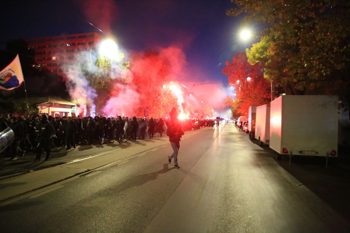 Corteo FCSB, imagini surprinse de Ionuț Iordache în drumul spre Arena Națională