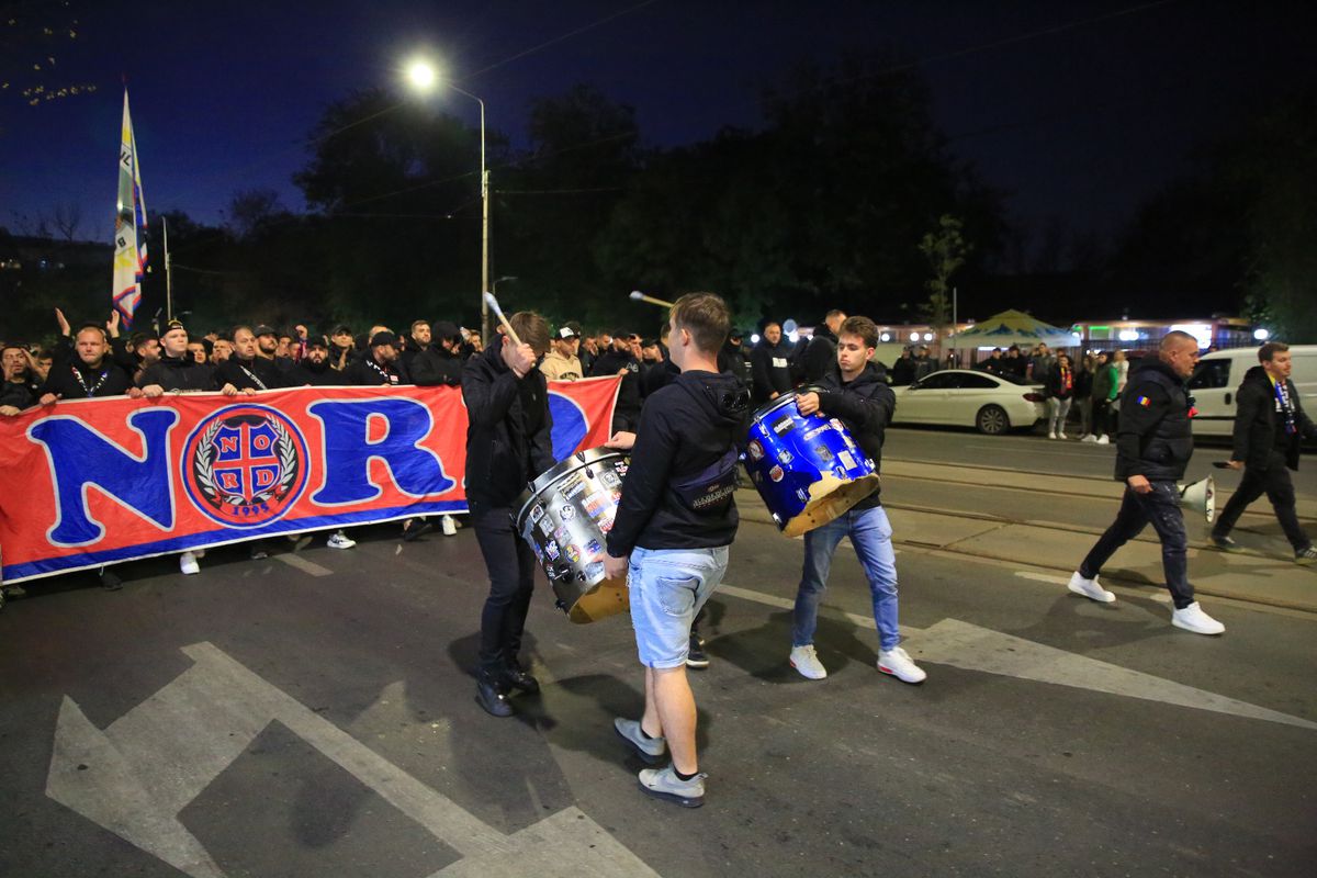 Corteo FCSB, imagini surprinse de Ionuț Iordache în drumul spre Arena Națională