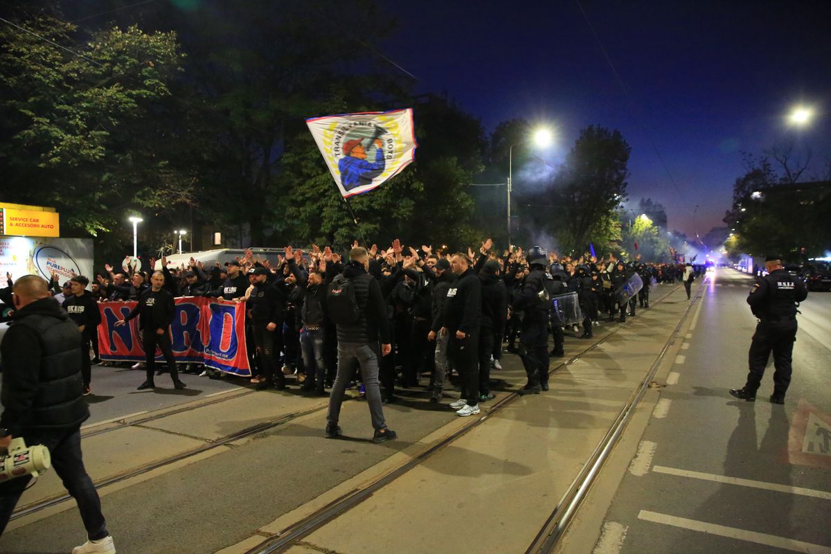 Corteo FCSB, imagini surprinse de Ionuț Iordache în drumul spre Arena Națională