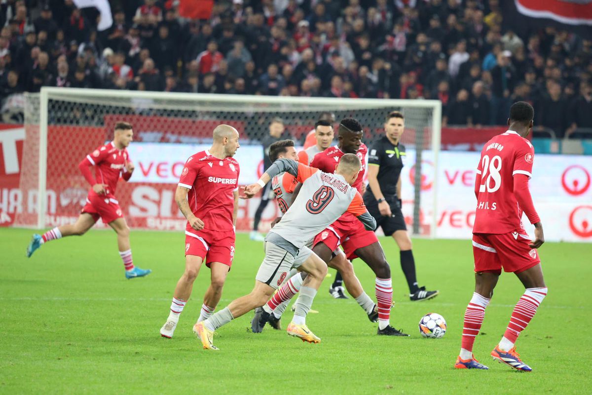 Dinamo - FCSB, derby de România în etapa a 13-a din Superligă // FOTO: Ionuț Iordache & Cristi Preda (GSP)