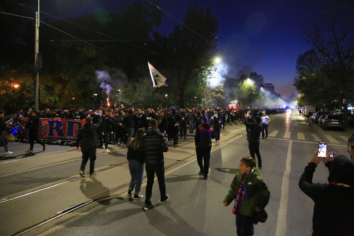 Corteo FCSB, imagini surprinse de Ionuț Iordache în drumul spre Arena Națională