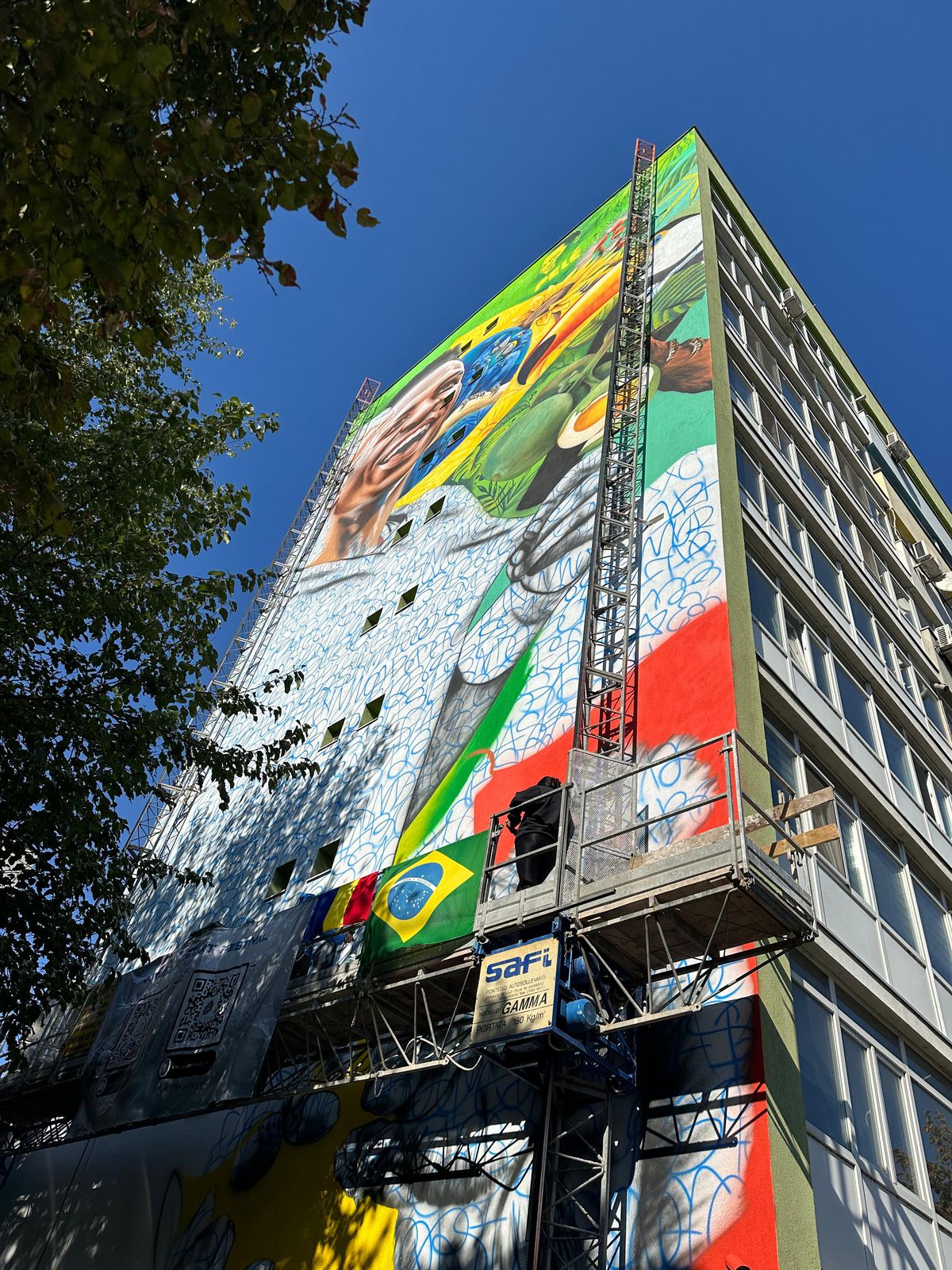 Chipiul lui Vinicius, dar și al lui Pele, mural de senzație în București