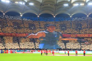 „Gladiatorul” vs. „Curaj, câinele cel fricos” » Scenografie spectaculoasă și ironii înainte de Dinamo - FCSB