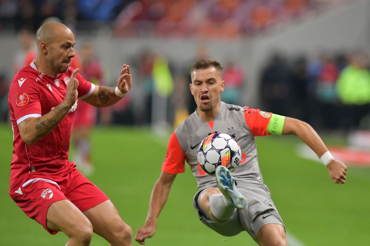 Dinamo - FCSB, derby de România în etapa a 13-a din Superligă // FOTO: Ionuț Iordache & Cristi Preda (GSP)