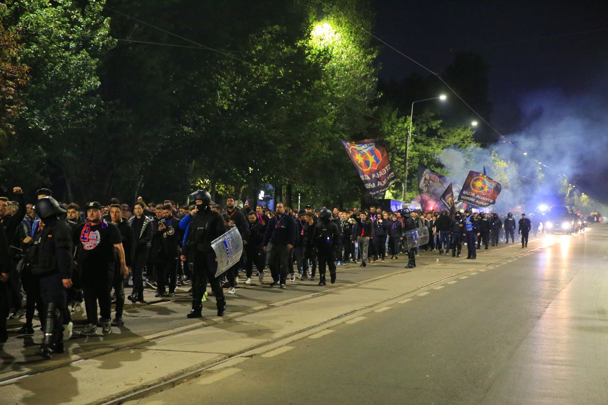 Pe scările Arenei Naționale, Benny Adegbuyi a dezvăluit cu cine ține în derby-ul Dinamo - FCSB