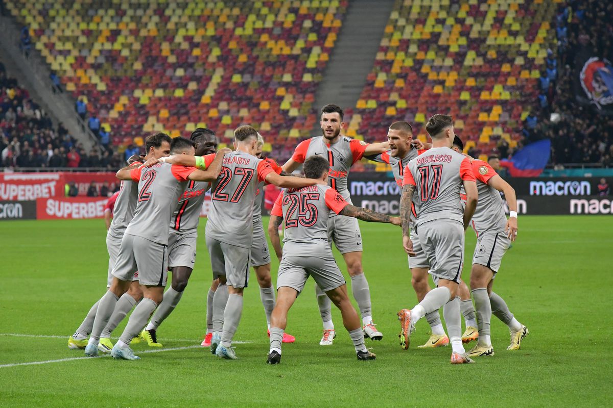 Dinamo - FCSB, derby de România în etapa a 13-a din Superligă // FOTO: Ionuț Iordache & Cristi Preda (GSP)