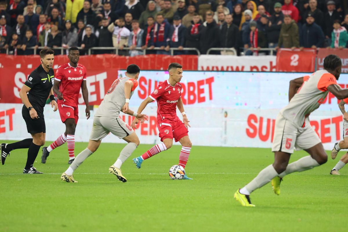 Dinamo - FCSB, derby de România în etapa a 13-a din Superligă // FOTO: Ionuț Iordache & Cristi Preda (GSP)