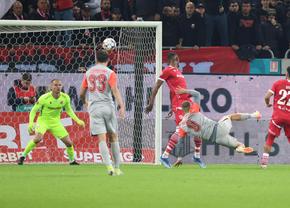 Gol de 10 în derby! Bîrligea, „foarfecă” sub privirile lui Mircea Lucescu