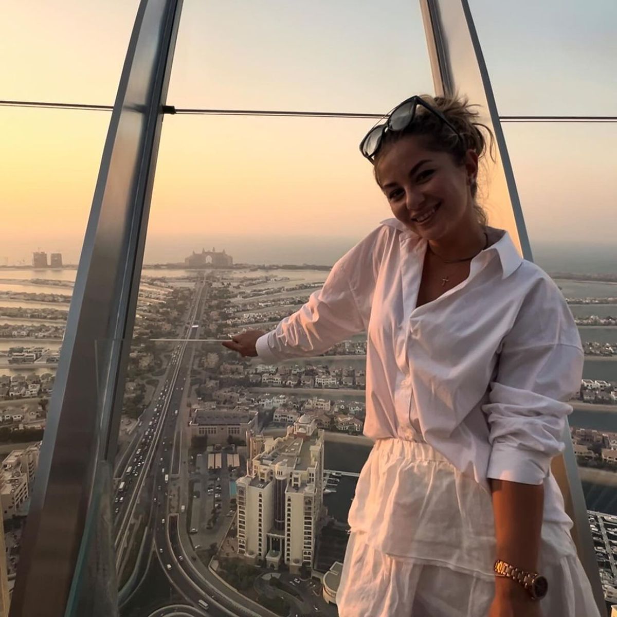 Fosta vedetă din Superliga se distrează cu iubita în Dubai! Francesca a lăsat România, unde era vedetă TV, și s-a mutat cu el în Emiratele Arabe Unite