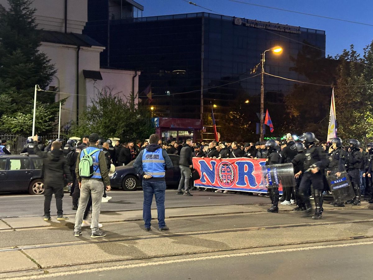 Alertă maximă în Capitală: galeria FCSB în „corteo”, dinamoviștii și-au dat întâlnire la mall