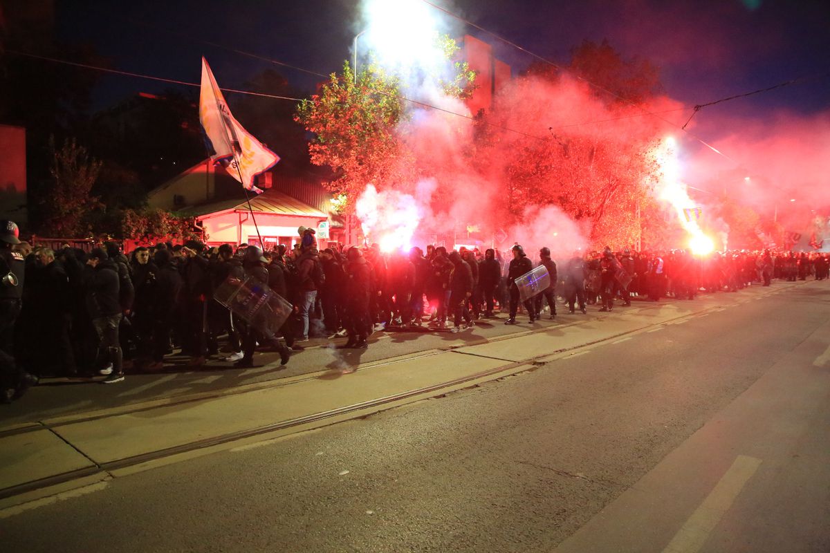 Corteo FCSB, imagini surprinse de Ionuț Iordache în drumul spre Arena Națională