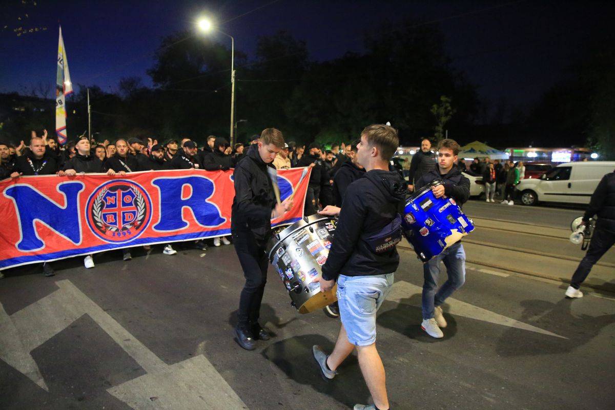 Corteo FCSB, imagini surprinse de Ionuț Iordache în drumul spre Arena Națională