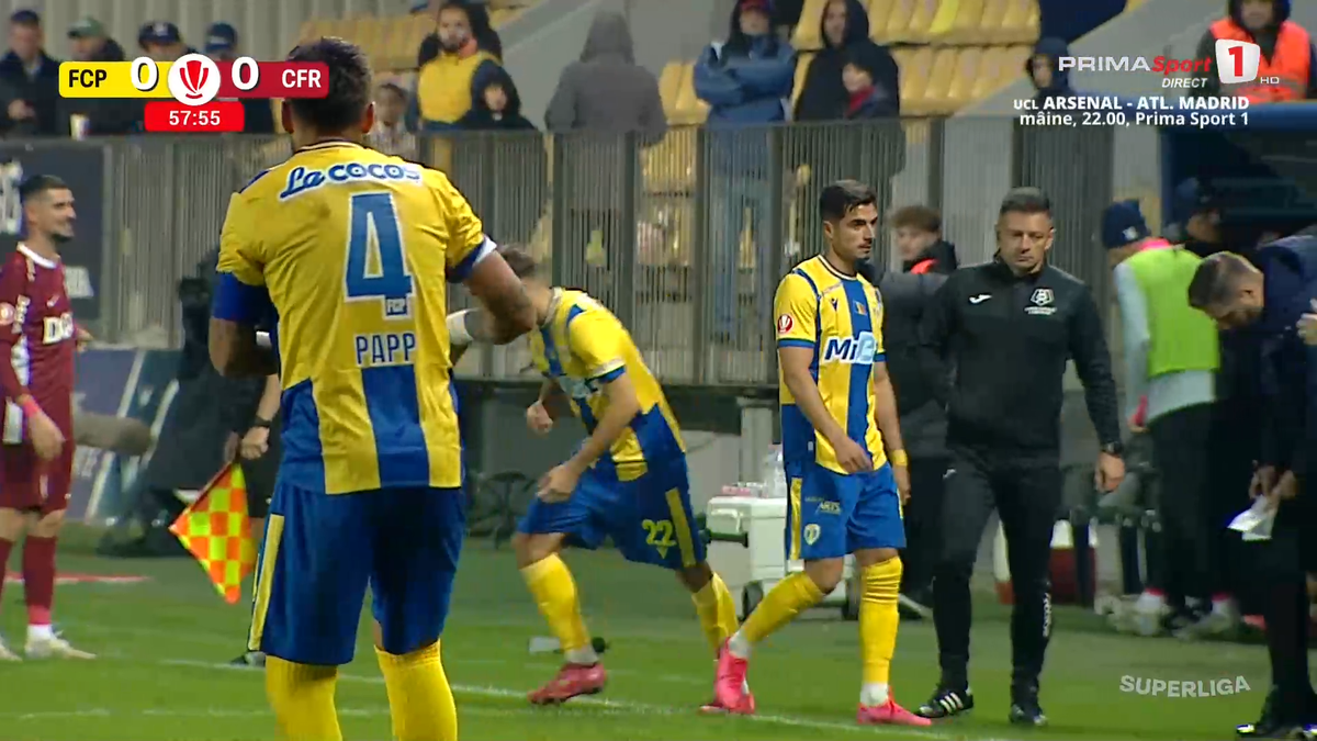 Valentin Gheorghe, schimbat după 29 de minute în Petrolul - CFR