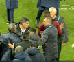 Scandal după Petrolul - CFR! Neagoe și Mandorlini s-au îmbrâncit pe gazon, arbitrii au intervenit imediat