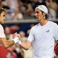 Roger Federer și Juan Ignacio Chela după meciul lor de la Toronto 2010 Foto: Imago Images