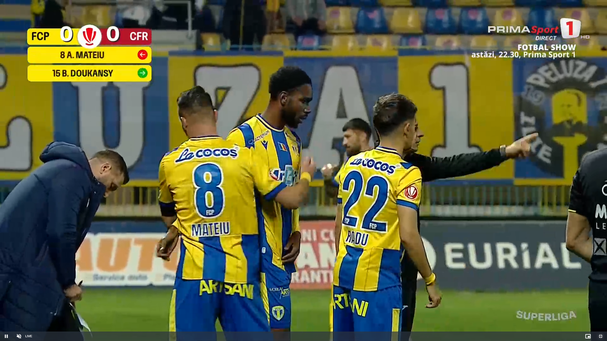 Valentin Gheorghe, schimbat după 29 de minute în Petrolul - CFR