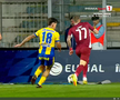 Moment uluitor în Petrolul - CFR Cluj! A avut o criză de nervi și aproape i-a distrus laptopul unui fotograf