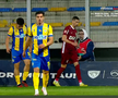 Moment uluitor în Petrolul - CFR Cluj! A avut o criză de nervi și aproape i-a distrus laptopul unui fotograf
