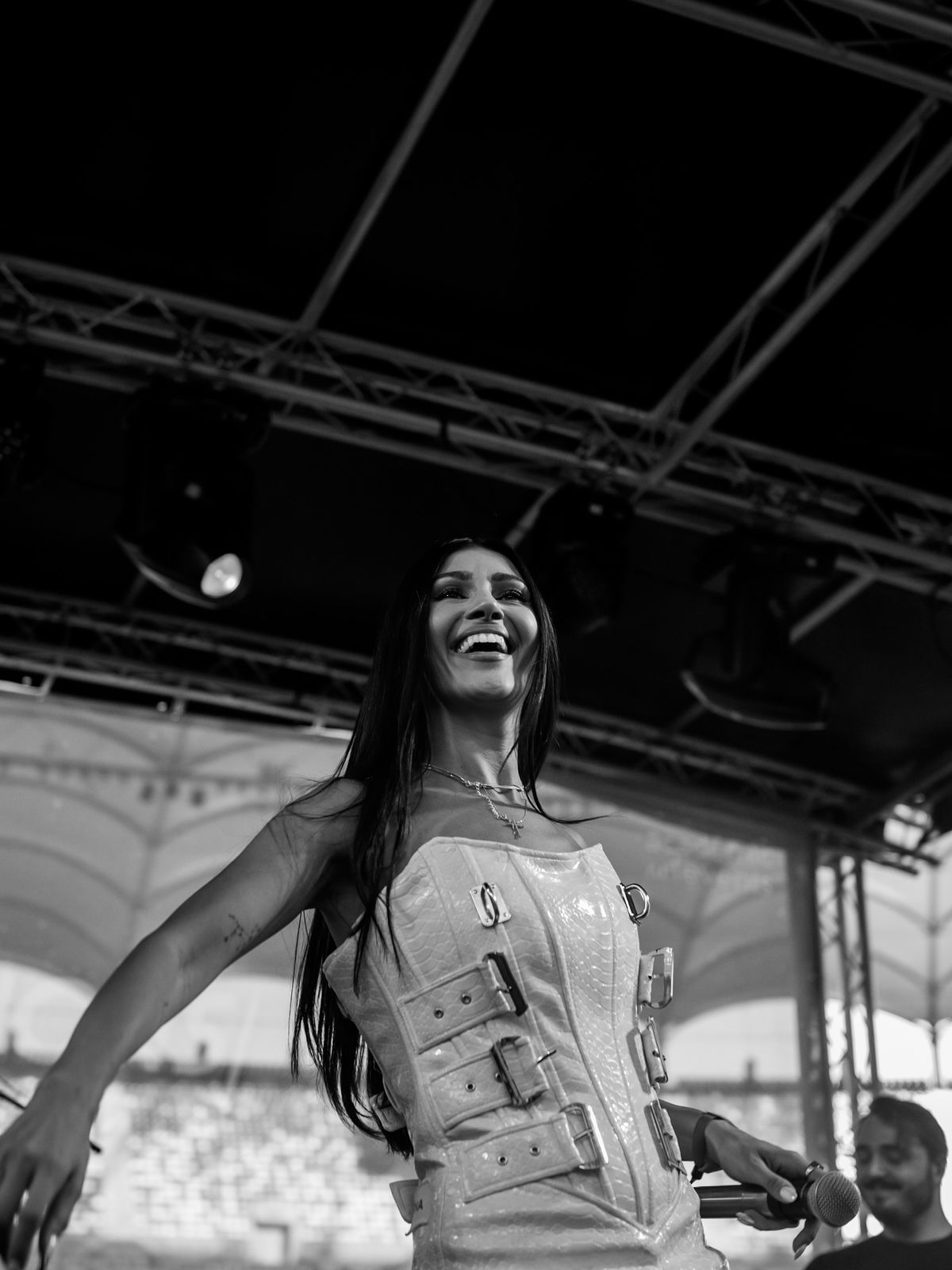 Cântăreața celebră a fost la Dinamo - Rapid: „M-a scos la date” » Fanii au reacționat: „Să nu te fure vreun fotbalist”