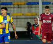Moment uluitor în Petrolul - CFR Cluj! A avut o criză de nervi și aproape i-a distrus laptopul unui fotograf