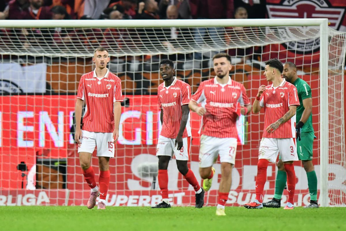 DINAMO - RAPID. Iată faza care va face înconjurul lumii! „Scorpionul” Koljic a scos uluitor un gol ca și făcut! » „Extraordinar, intervenția anului! Ha-ha!”