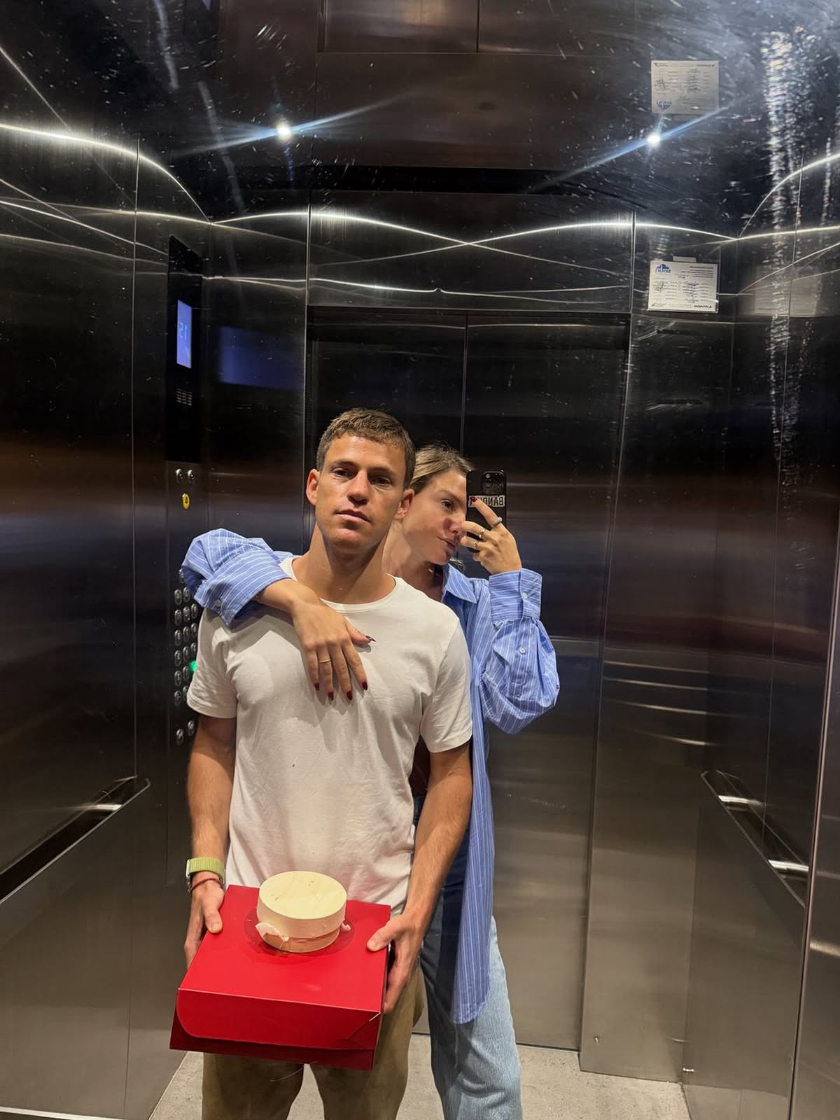 Fostul număr 8 mondial s-a căsătorit cu „cea mai frumoasă femeie de pe planetă”